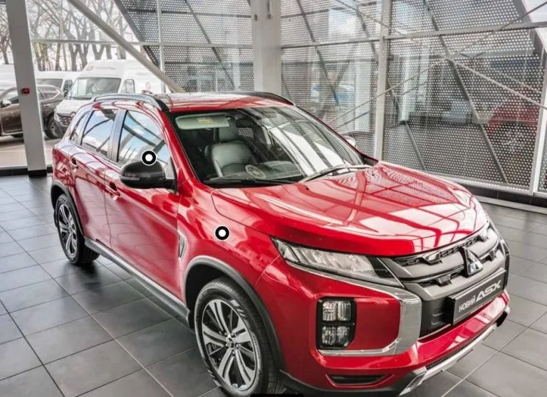 Mitsubishi Motors: облет 360 с хотспотами